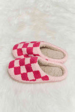 Load image into Gallery viewer, Checkered Plush Slippers