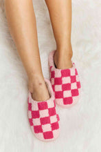 Load image into Gallery viewer, Checkered Plush Slippers