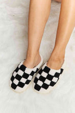 Load image into Gallery viewer, Checkered Plush Slippers