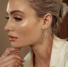 Load image into Gallery viewer, Infinity Earrings