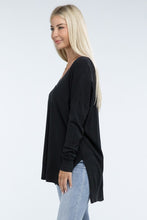 Load image into Gallery viewer, Hi-Low Hem Front Seam Sweater
