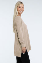 Load image into Gallery viewer, Hi-Low Hem Front Seam Sweater
