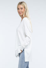 Load image into Gallery viewer, Hi-Low Hem Front Seam Sweater
