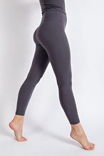 Load image into Gallery viewer, On the Move Butter Soft Leggings
